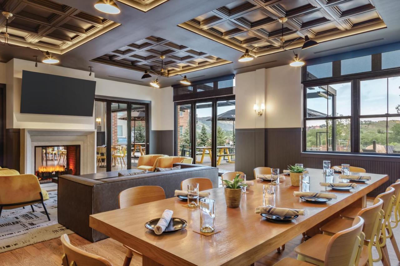 The Eddy Taproom & Hotel Golden Exterior foto